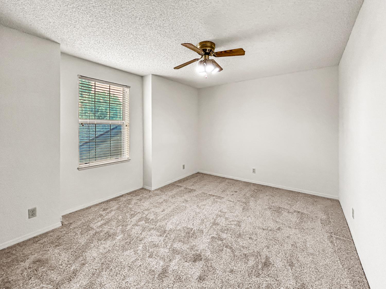 1150 E Cromwell Ave, Fresno, CA 93720