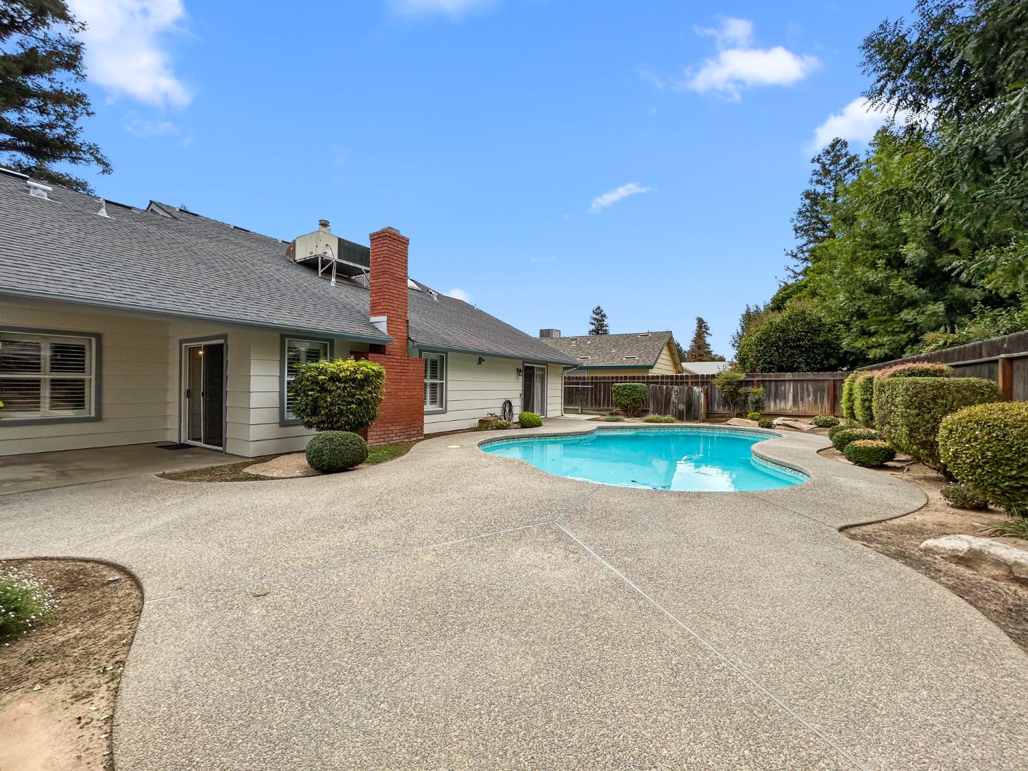 1150 E Cromwell Ave, Fresno, CA 93720