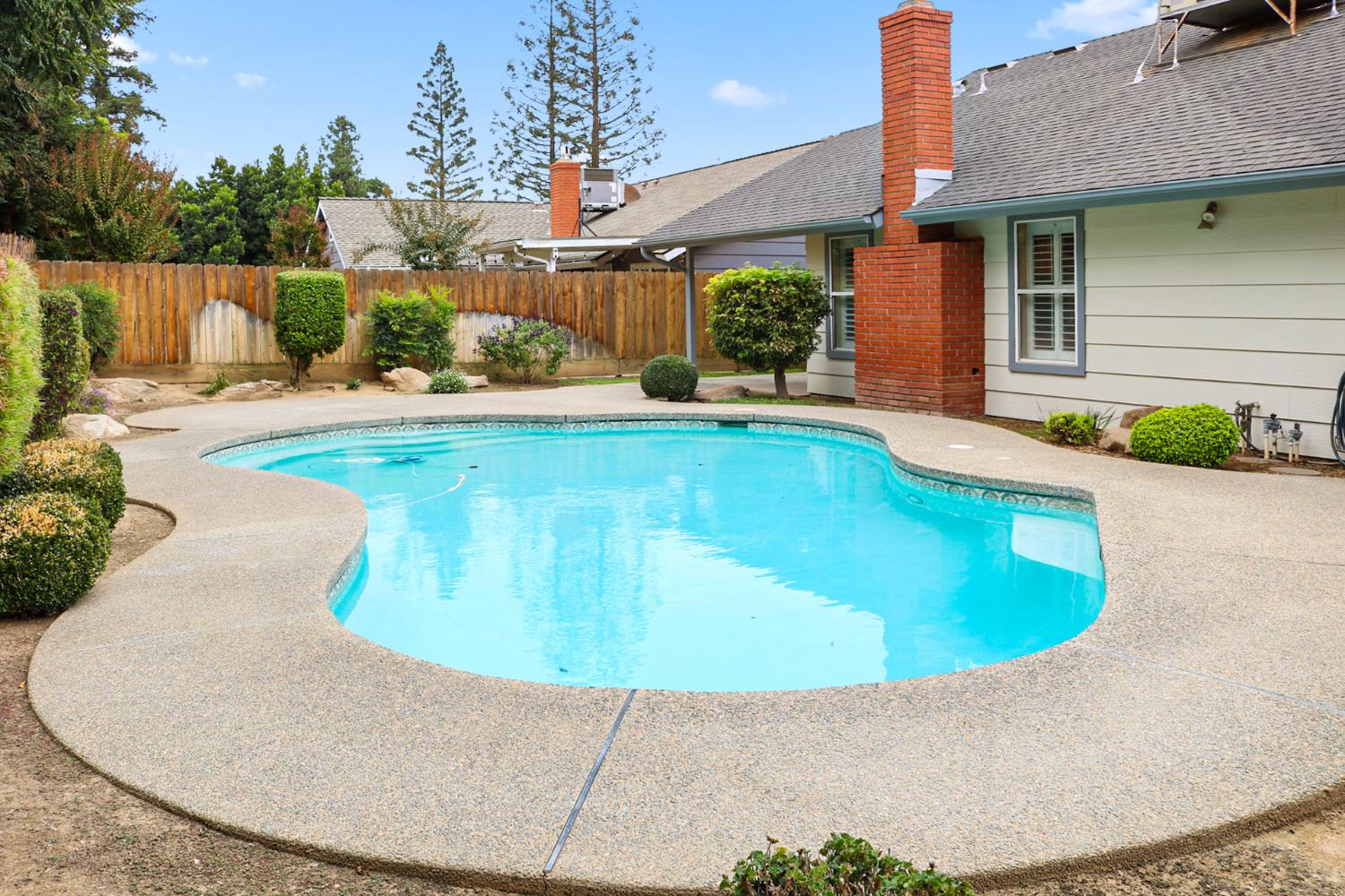 1150 E Cromwell Ave, Fresno, CA 93720