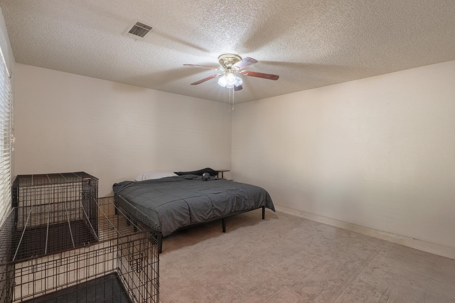 831 Redwood Ln, Lemoore, CA 93245