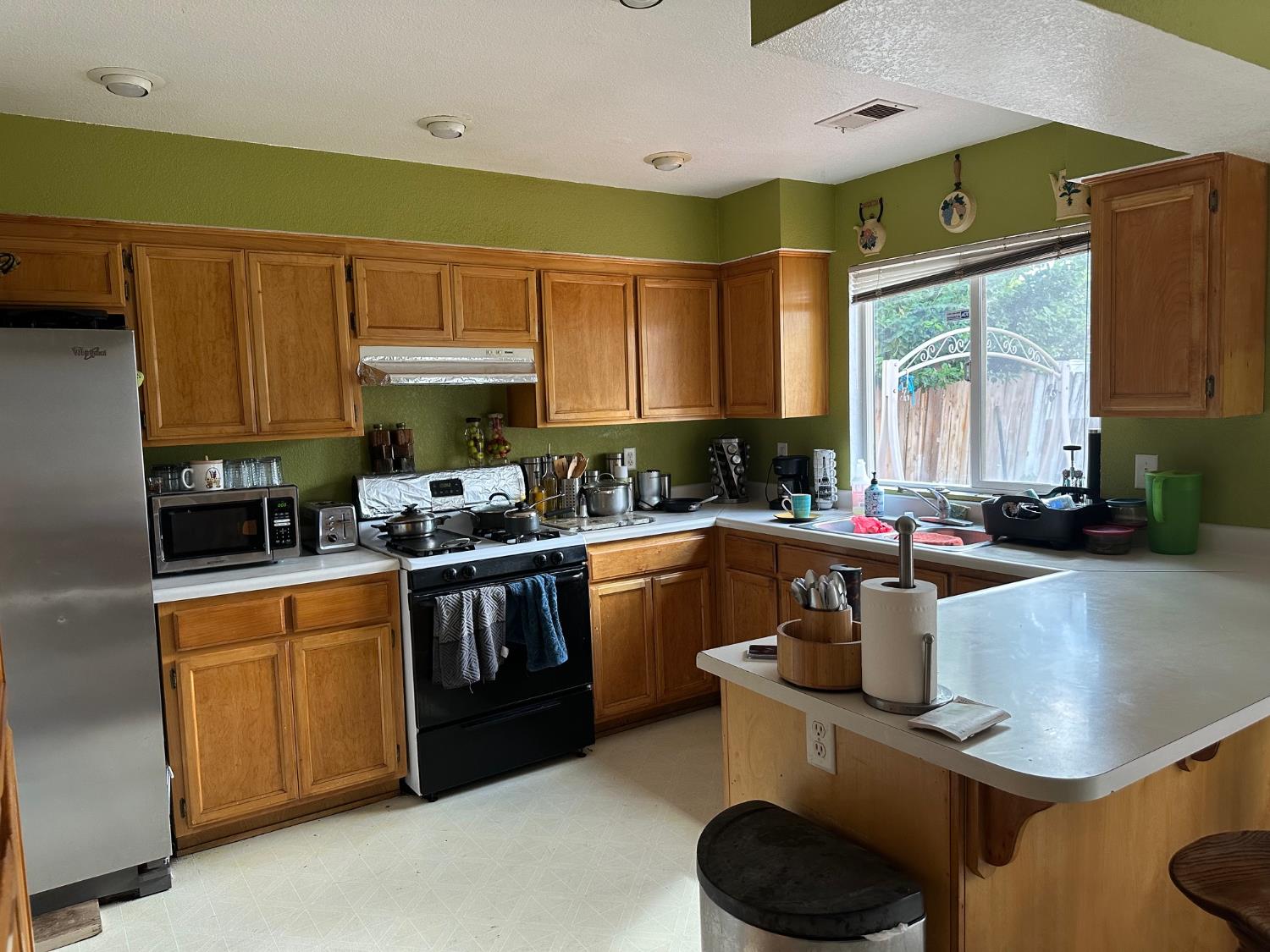 596 ST Teresa St, Merced, CA 95341