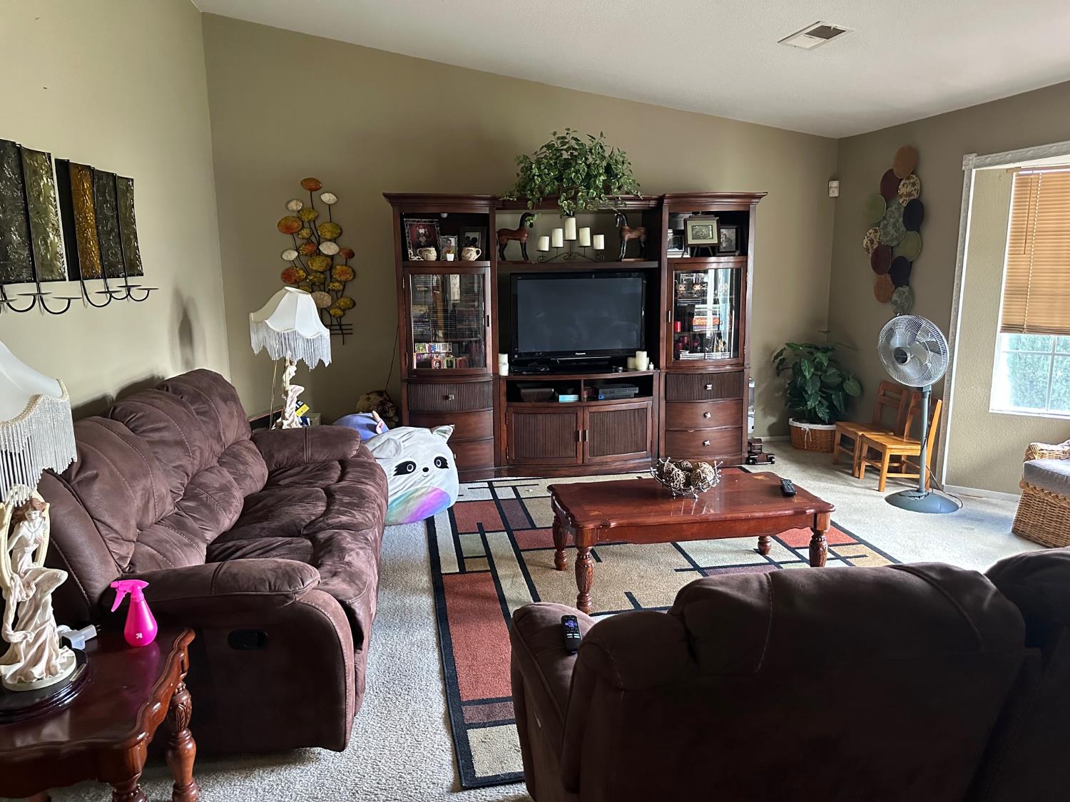 596 ST Teresa St, Merced, CA 95341