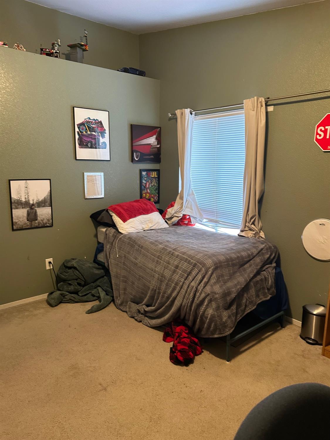 596 ST Teresa St, Merced, CA 95341