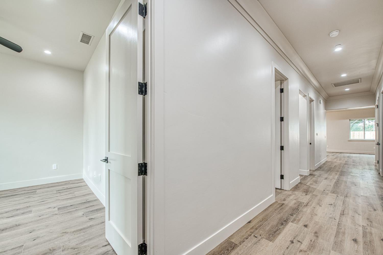 5688 W Mesa Ave, Fresno, CA 93722