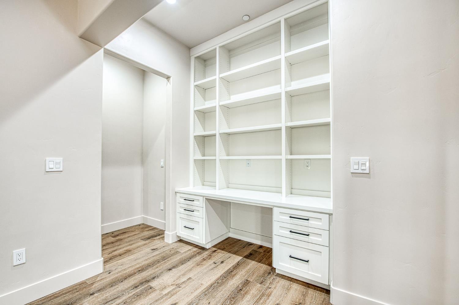 5688 W Mesa Ave, Fresno, CA 93722