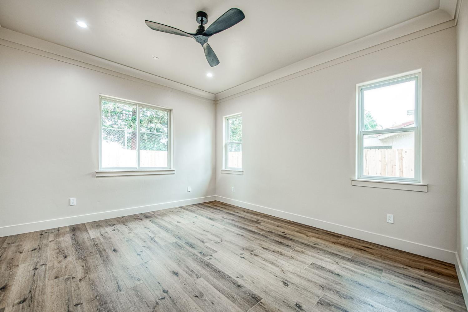 5688 W Mesa Ave, Fresno, CA 93722