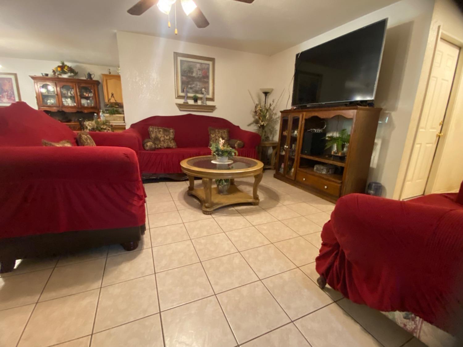 13200 Ave. 414, Orosi, CA 93647