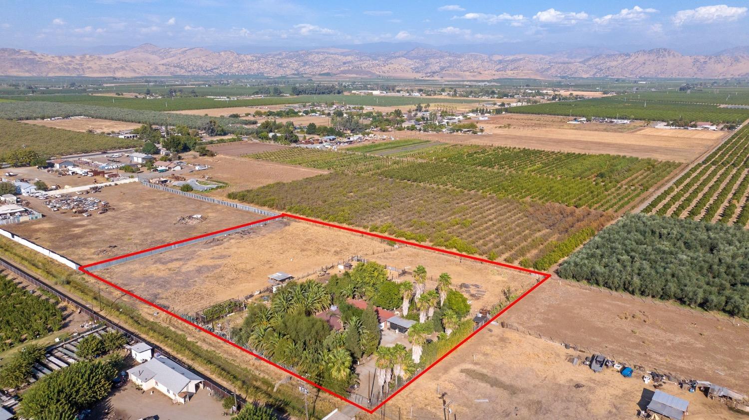 13200 Ave. 414, Orosi, CA 93647