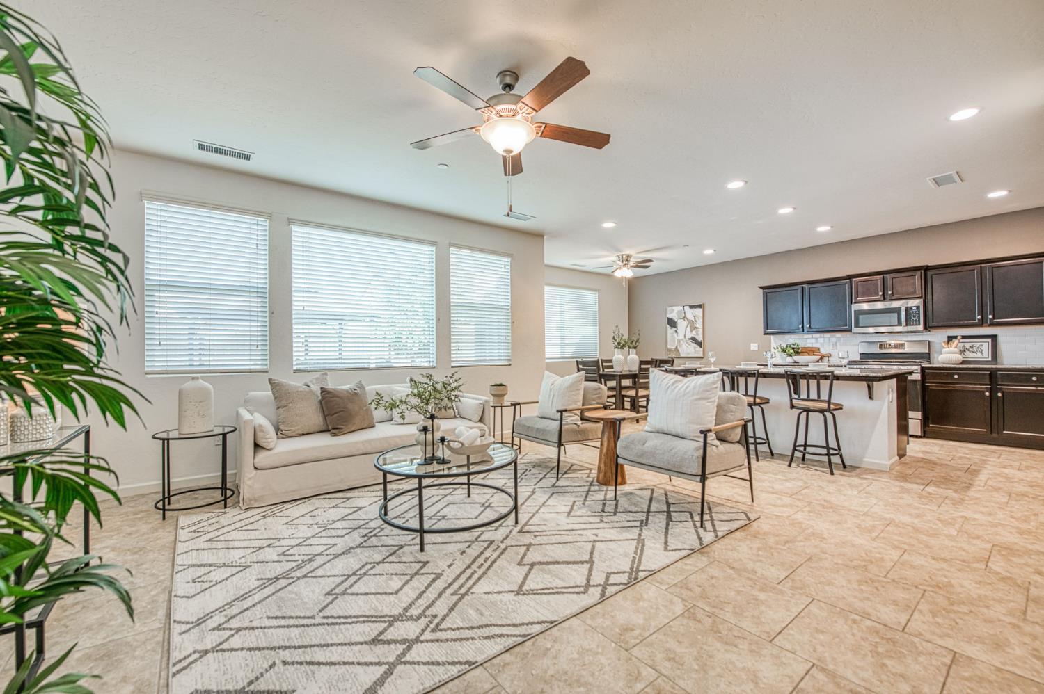 3059 Richert Ln, Clovis, CA 93611