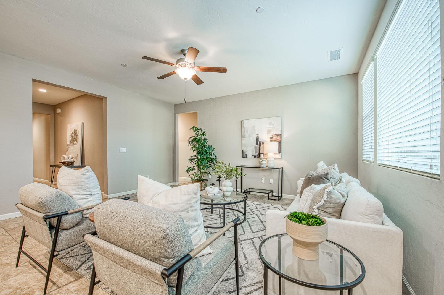 3059 Richert Ln, Clovis, CA 93611