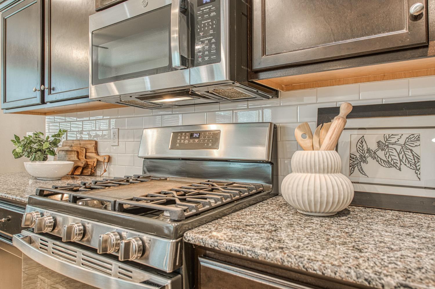 3059 Richert Ln, Clovis, CA 93611