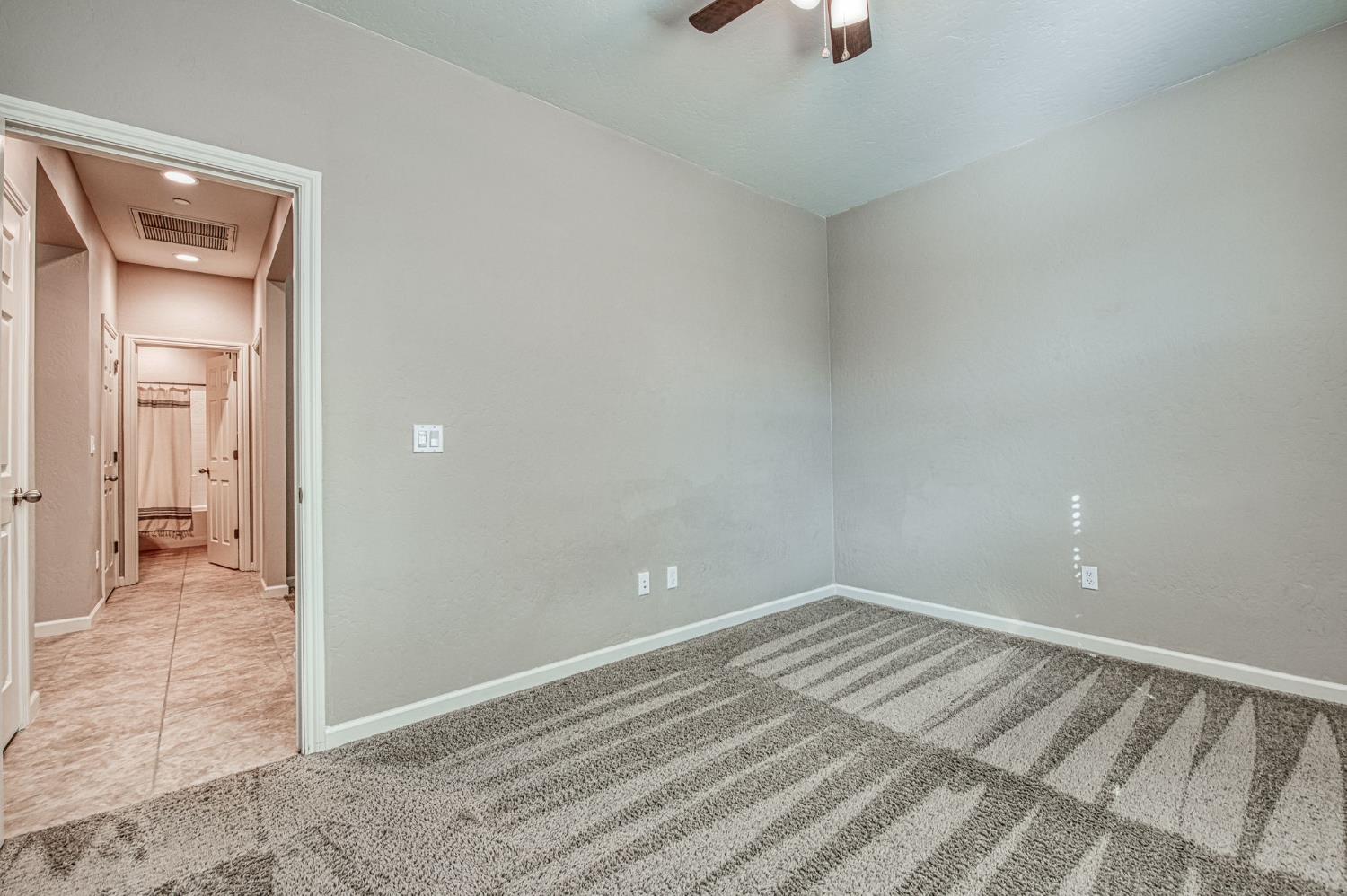 3059 Richert Ln, Clovis, CA 93611