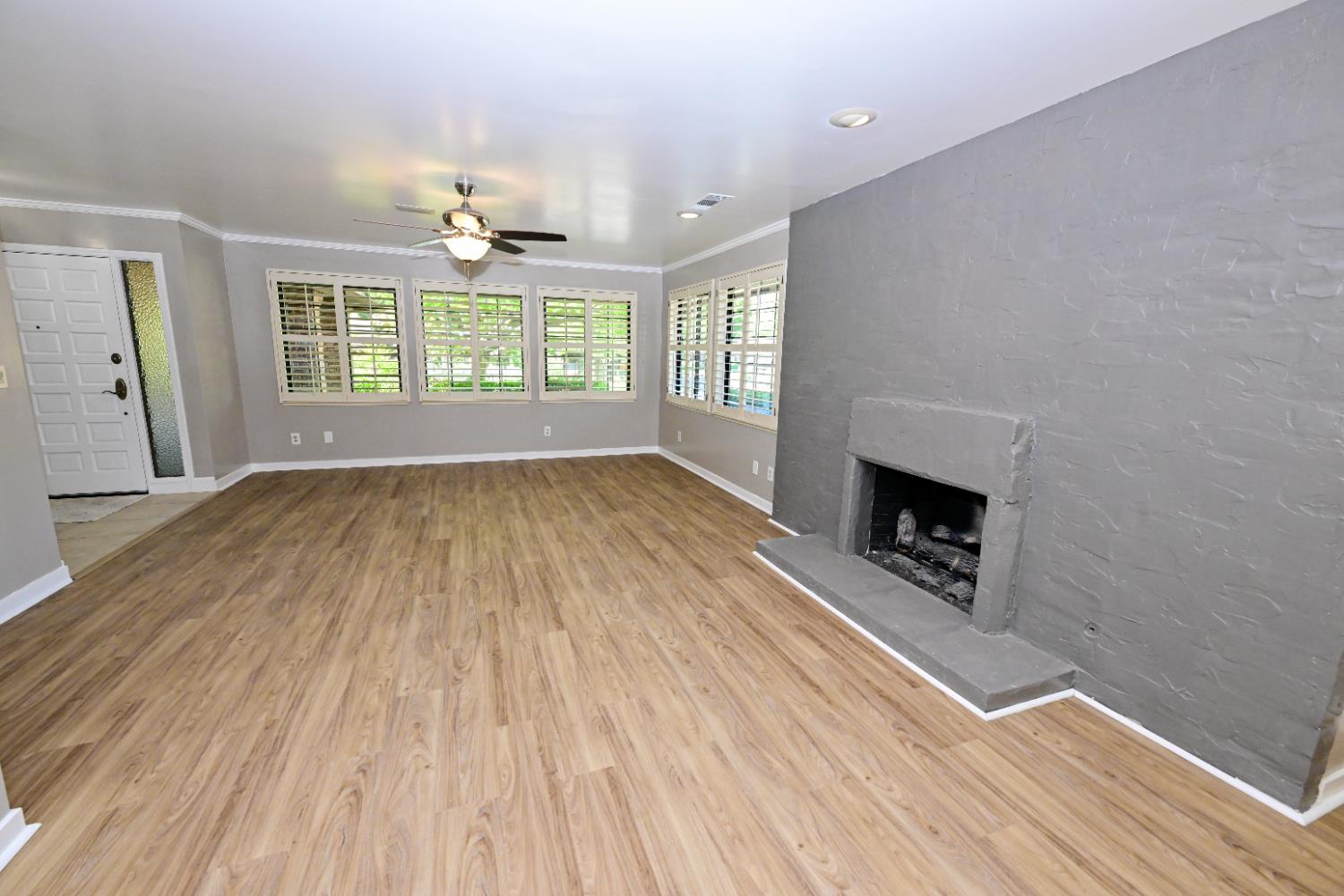 5088 N Forkner Ave, Fresno, CA 93711