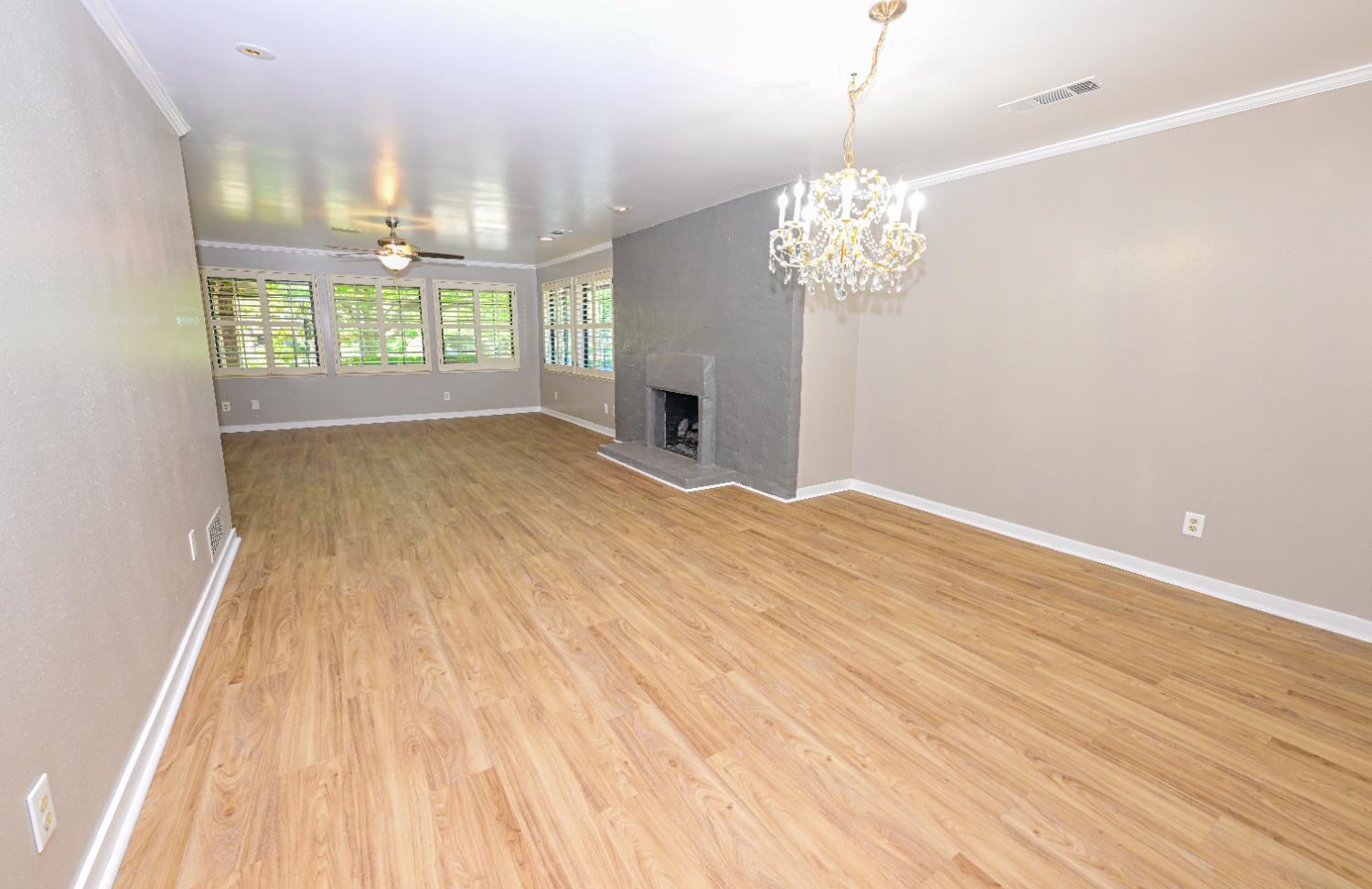 5088 N Forkner Ave, Fresno, CA 93711