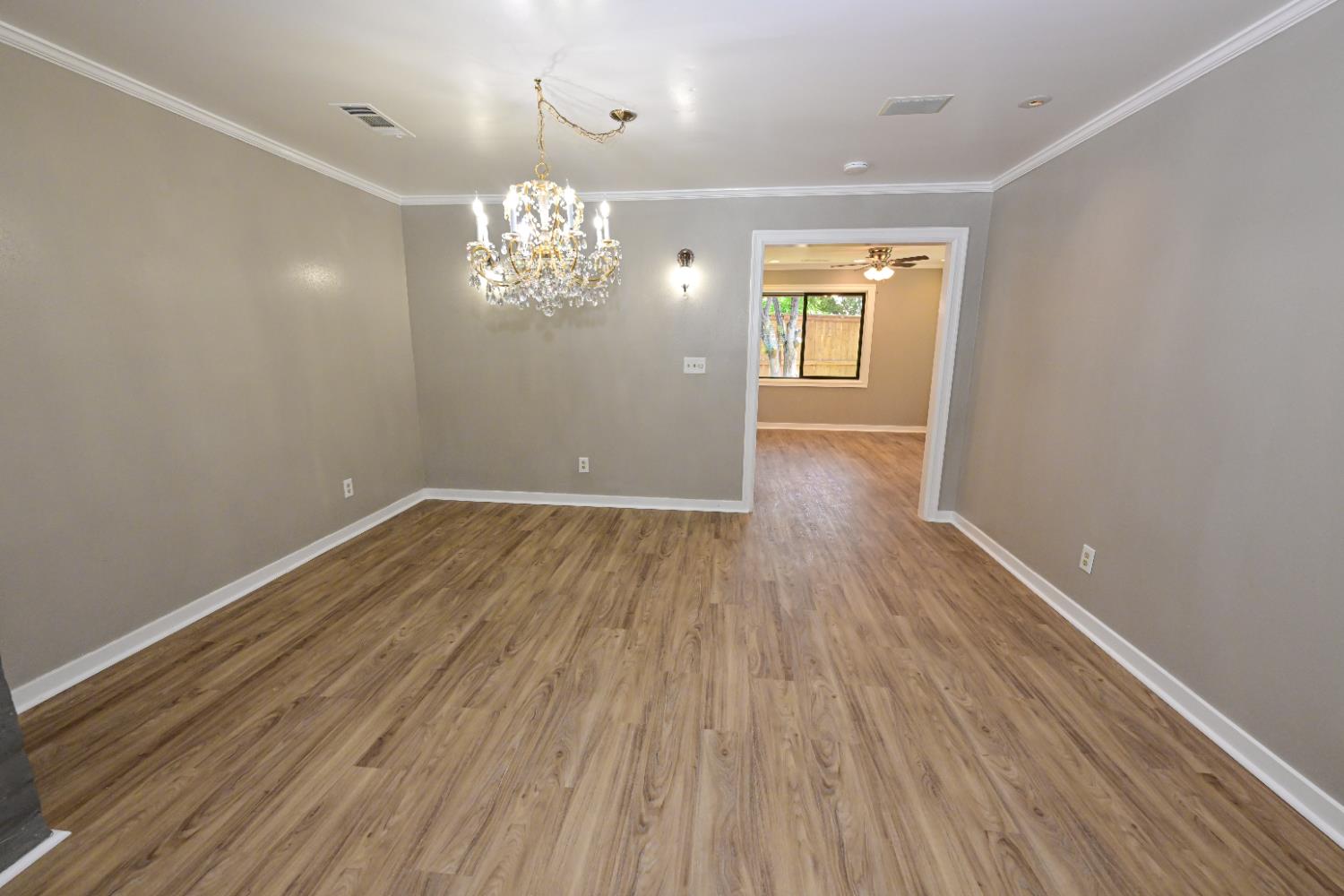 5088 N Forkner Ave, Fresno, CA 93711