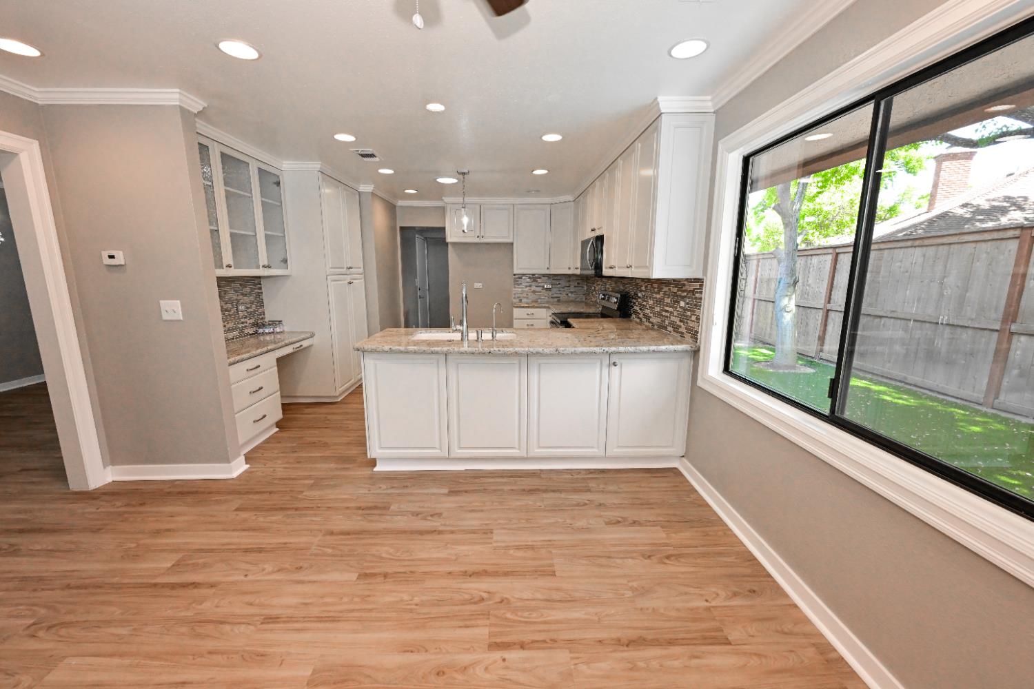 5088 N Forkner Ave, Fresno, CA 93711