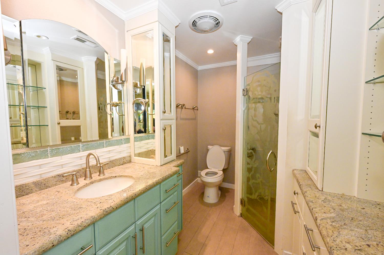 5088 N Forkner Ave, Fresno, CA 93711