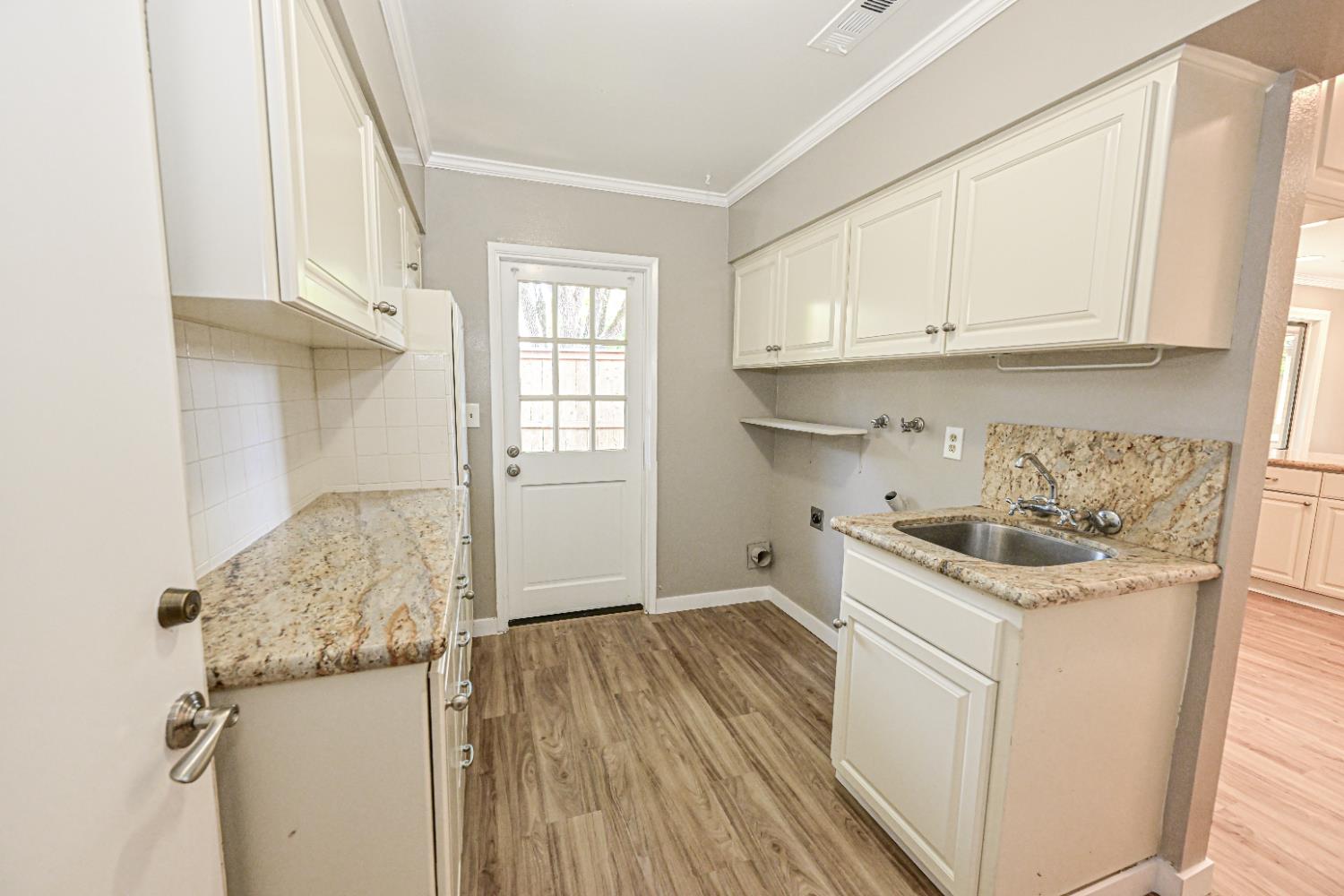 5088 N Forkner Ave, Fresno, CA 93711