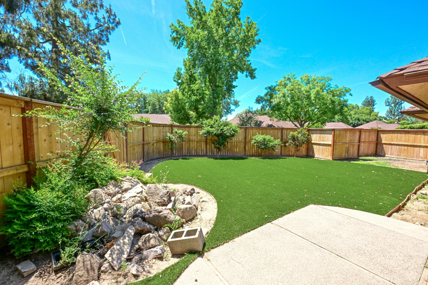 5088 N Forkner Ave, Fresno, CA 93711