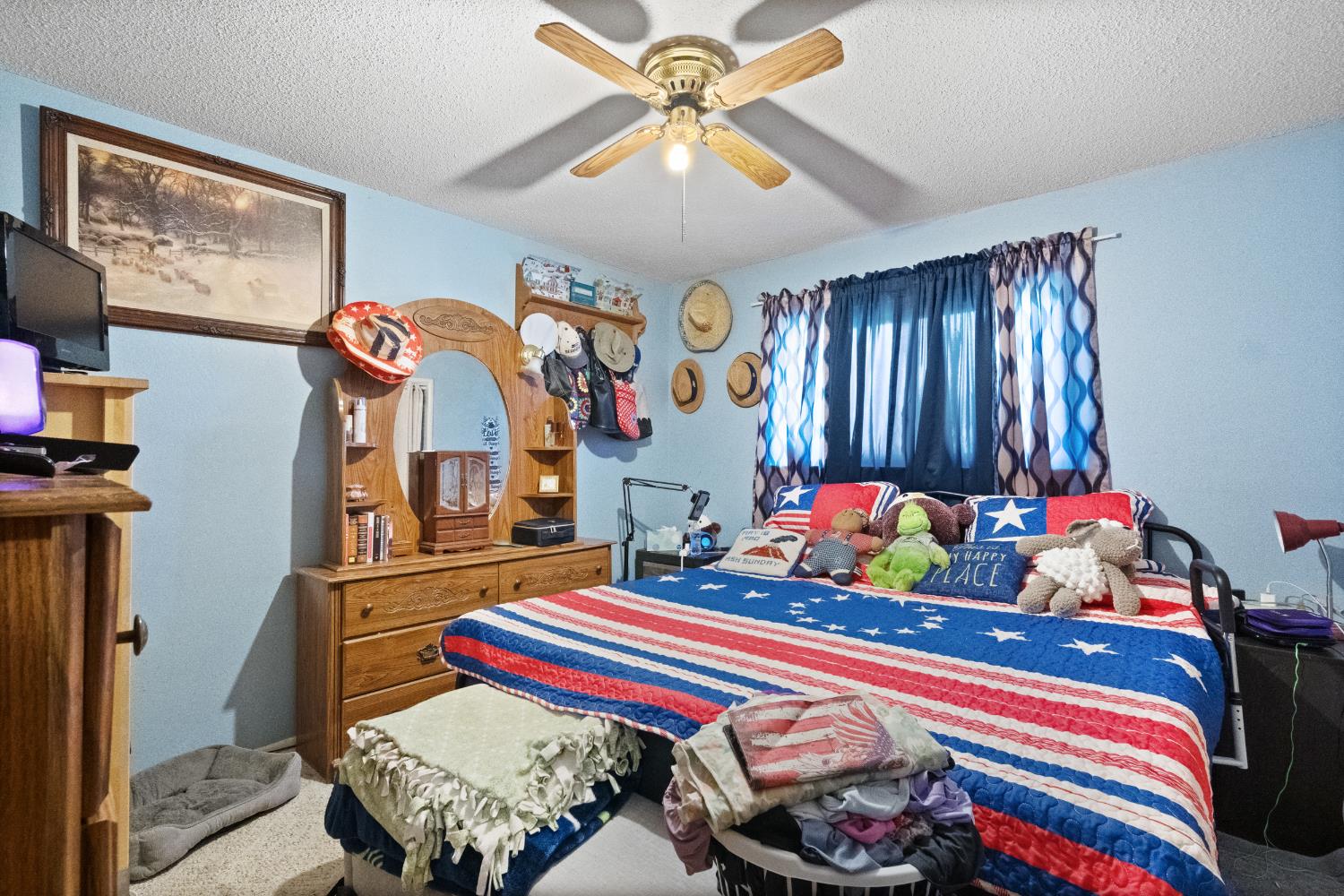 4571 E Fountain Way, Fresno, CA 93726