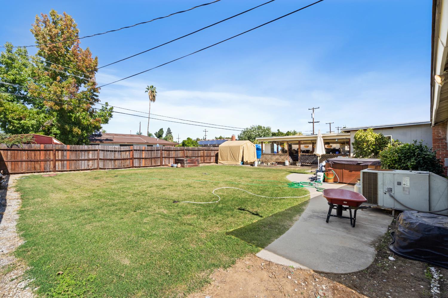 4571 E Fountain Way, Fresno, CA 93726