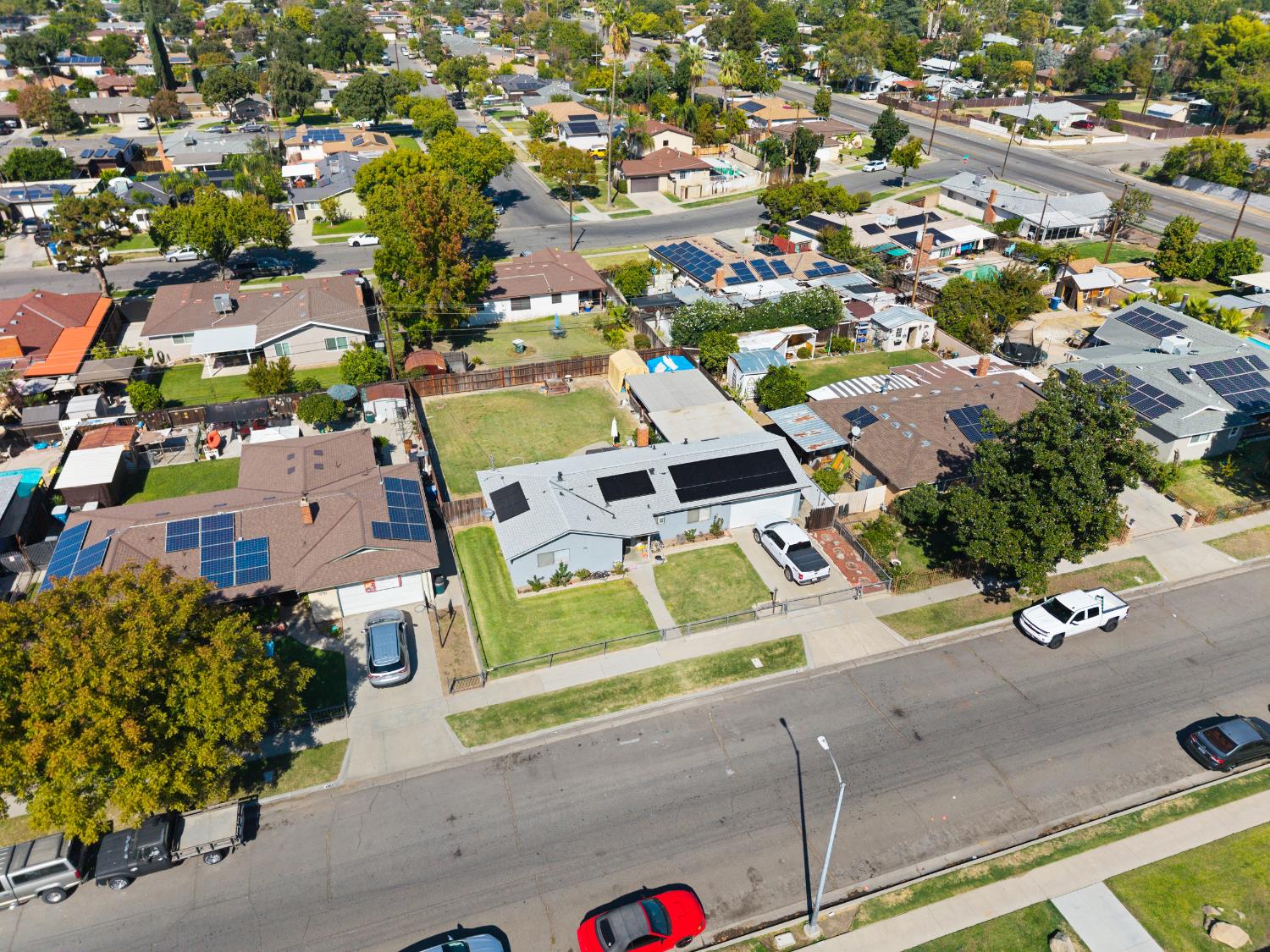 4571 E Fountain Way, Fresno, CA 93726