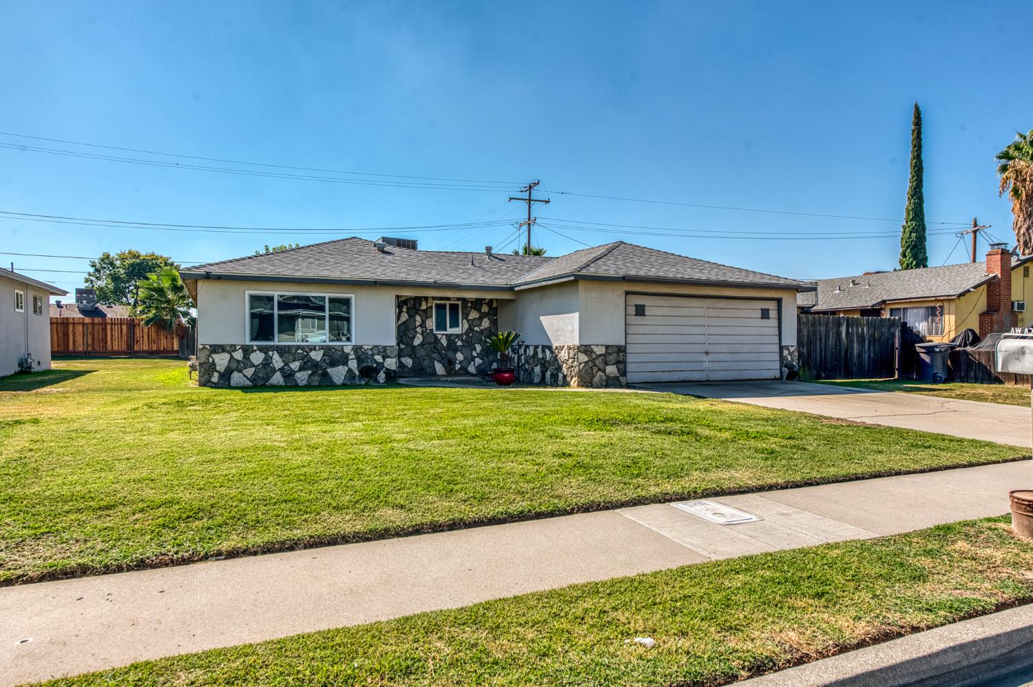 8625 La Vaca Way, Hanford, CA 93230
