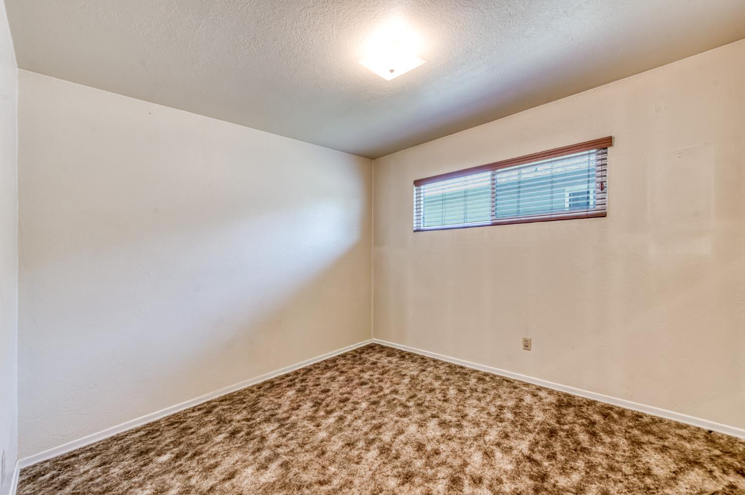 8625 La Vaca Way, Hanford, CA 93230