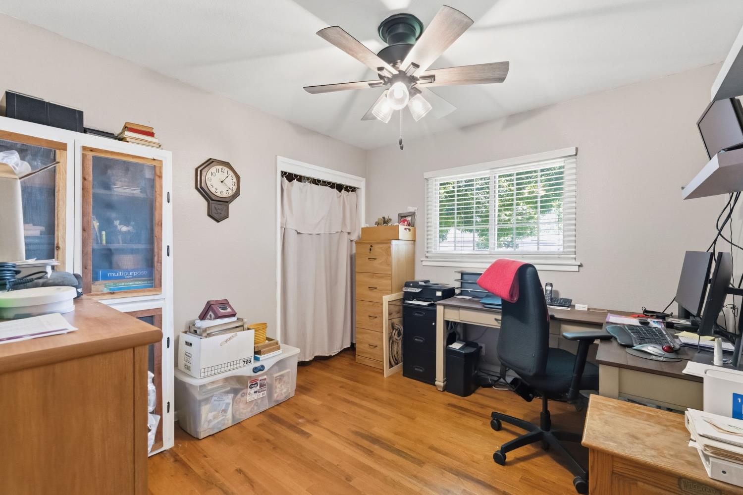 5739 E Hampton Way, Fresno, CA 93727