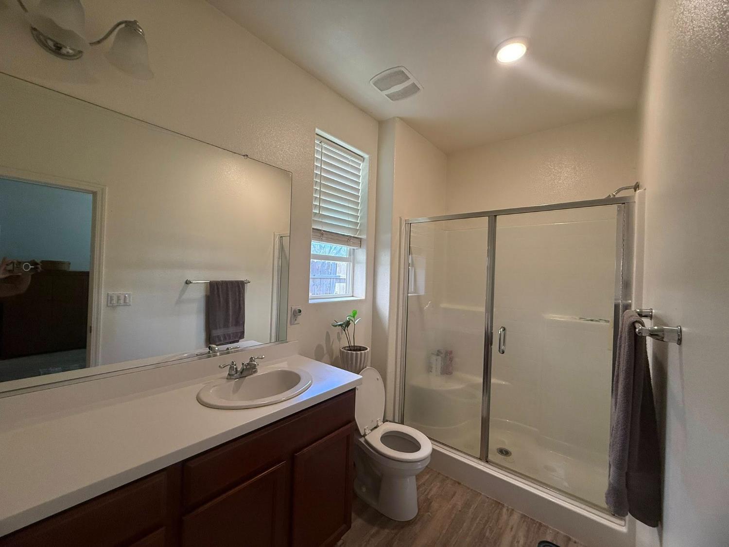 2313 S Justin Ave, Fresno, CA 93725