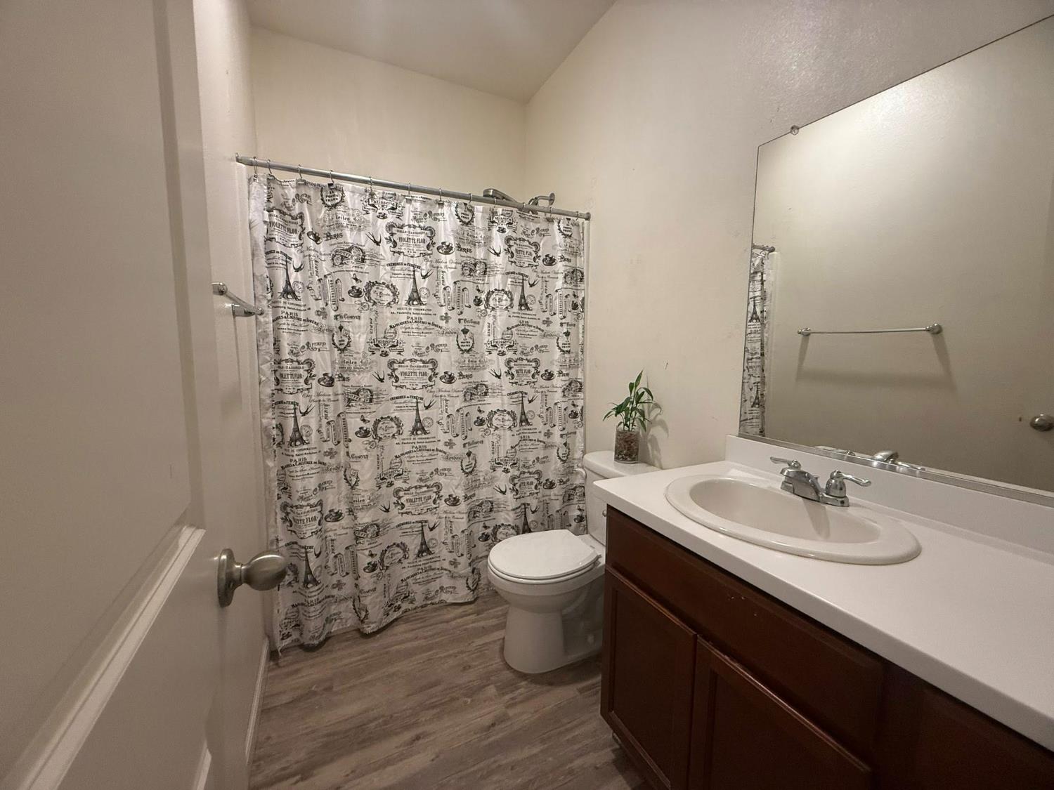 2313 S Justin Ave, Fresno, CA 93725
