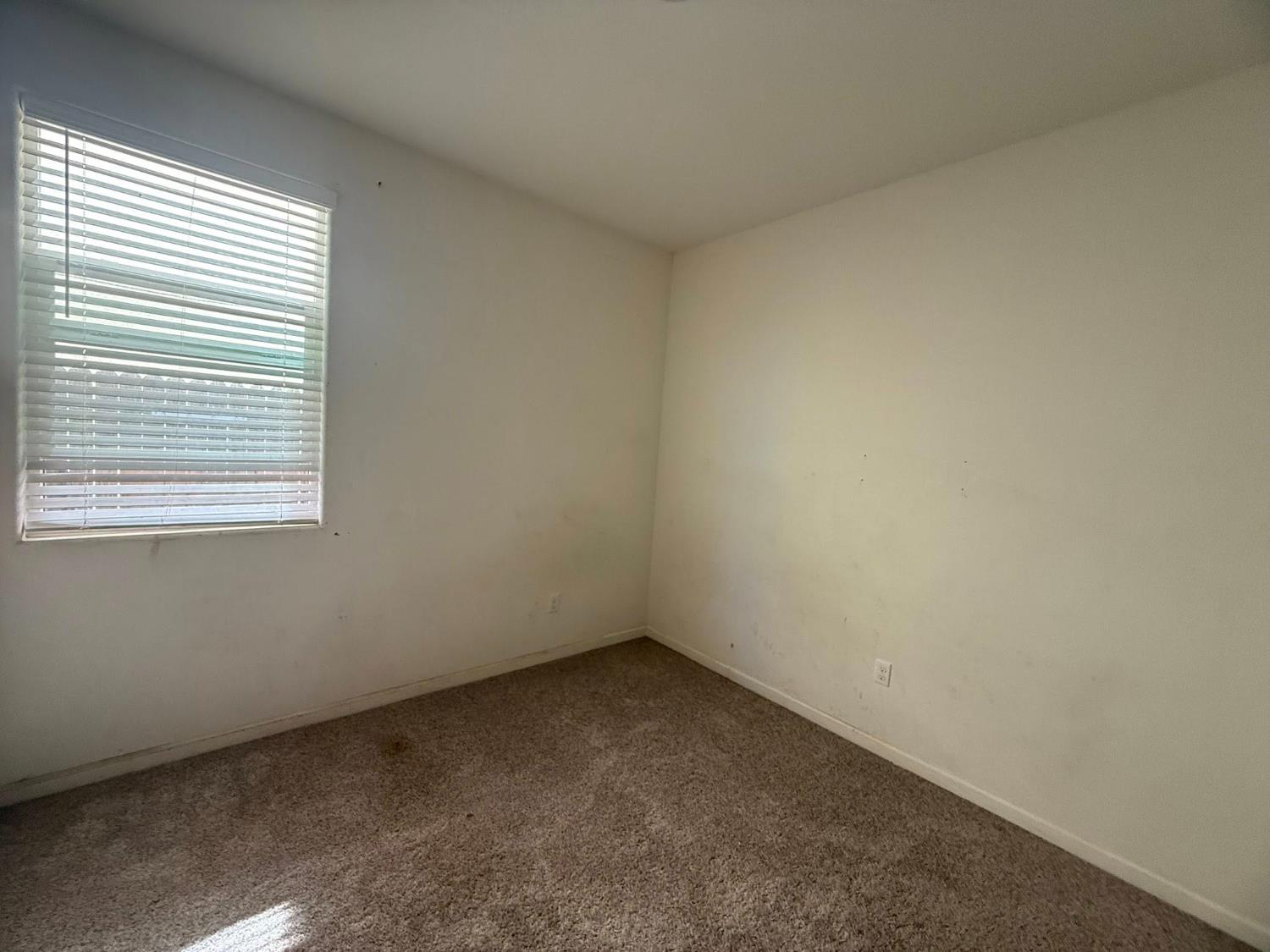 2313 S Justin Ave, Fresno, CA 93725