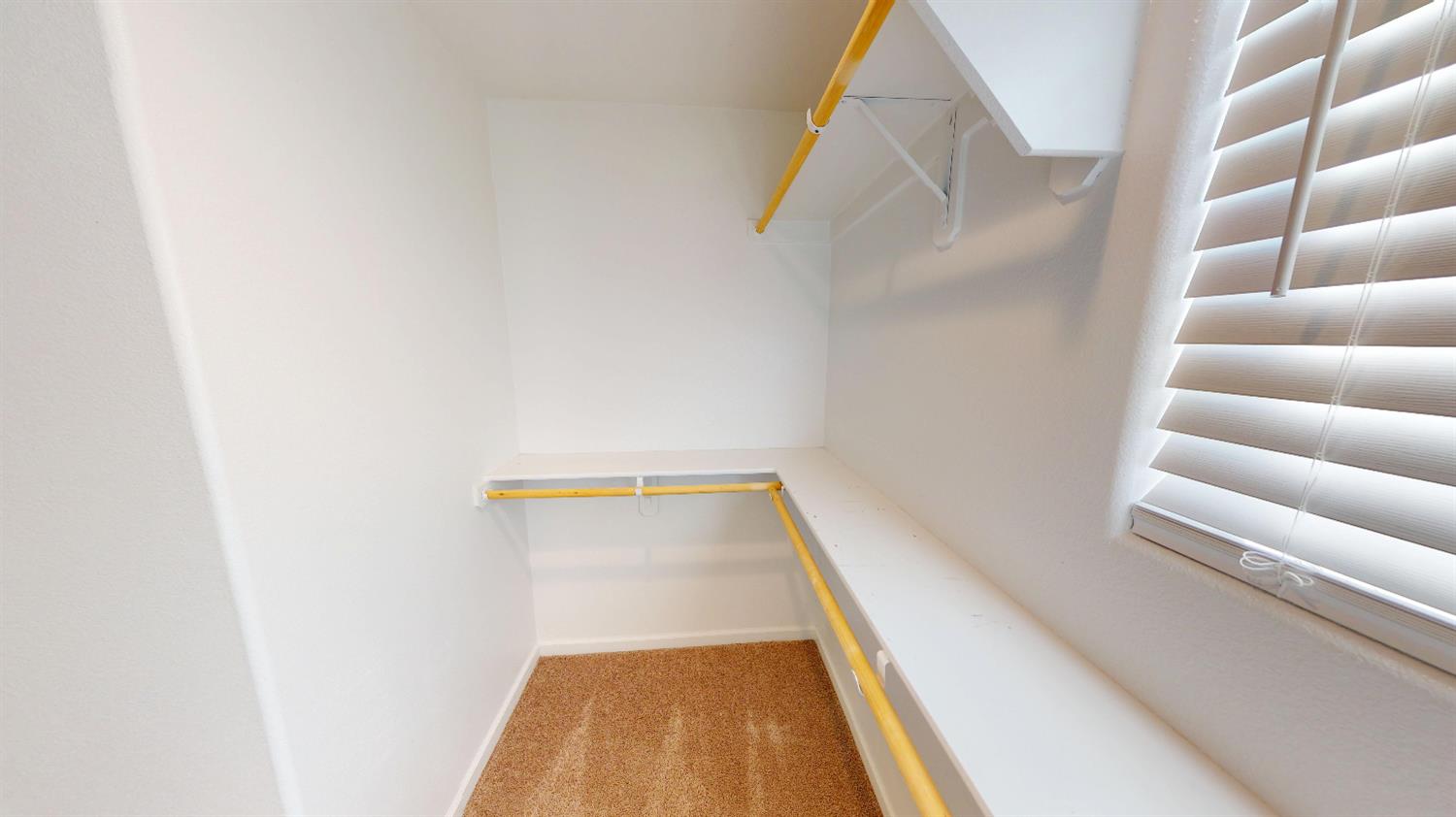 4826 N Casey Ave, Fresno, CA 93723