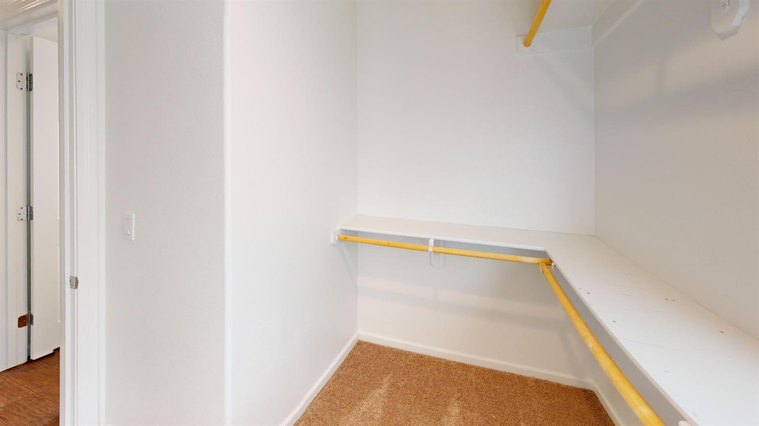 4826 N Casey Ave, Fresno, CA 93723