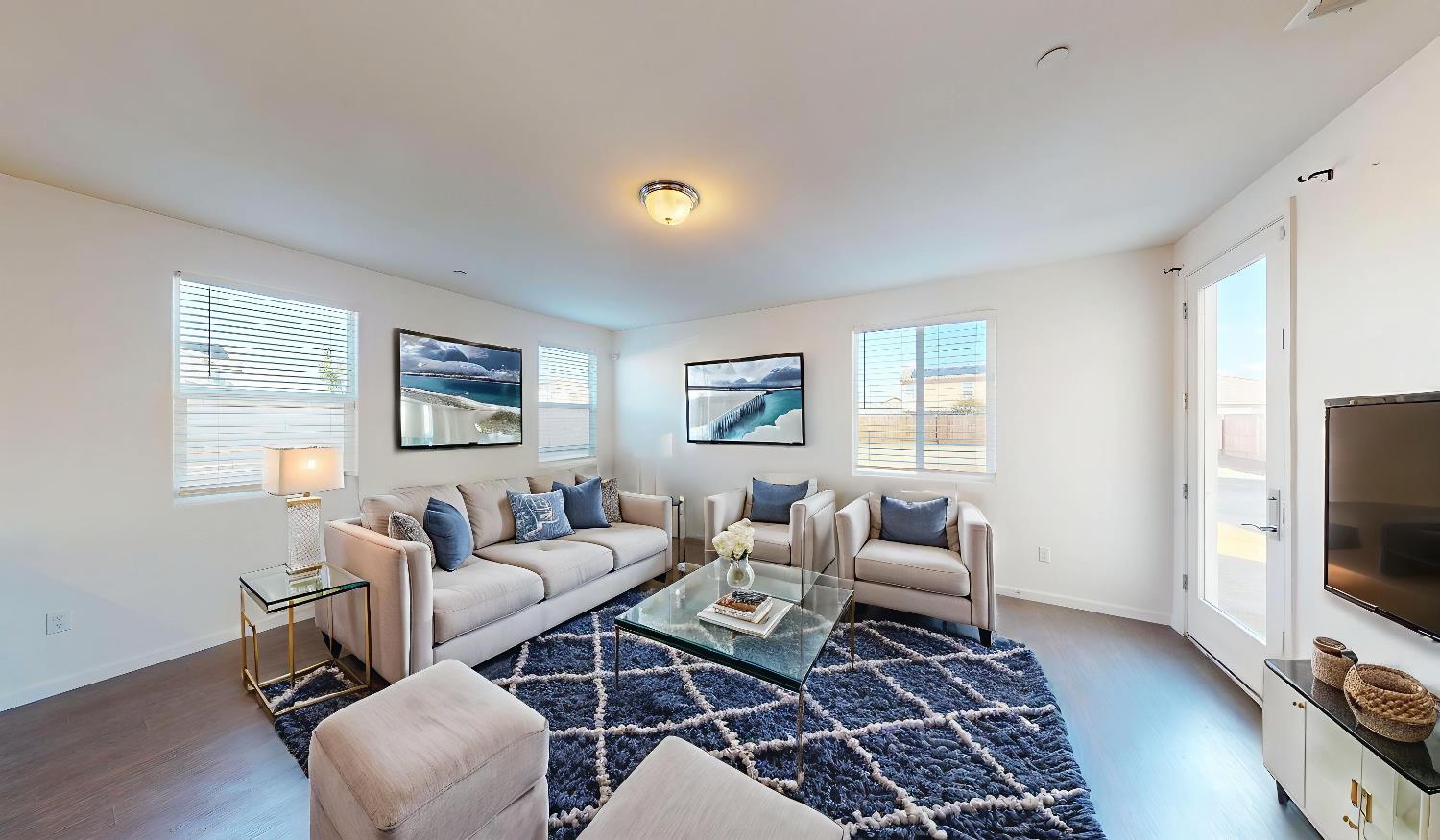 4826 N Casey Ave, Fresno, CA 93723