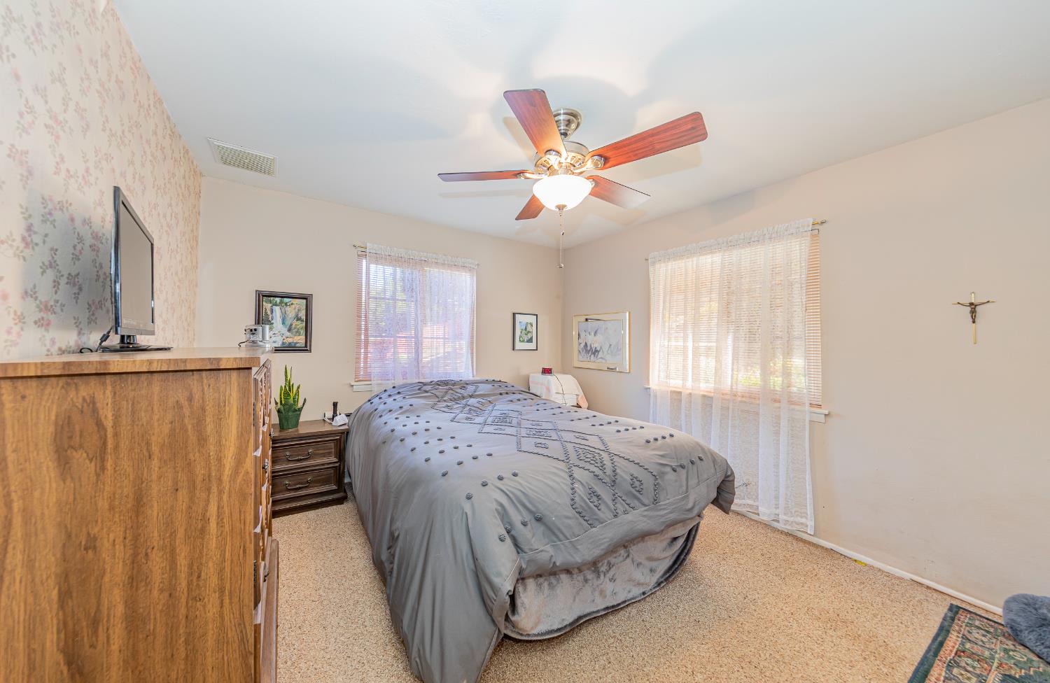 42585 Buckeye Rd, Oakhurst, CA 93644