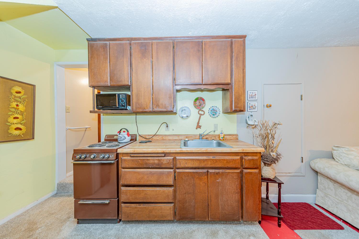 42585 Buckeye Rd, Oakhurst, CA 93644