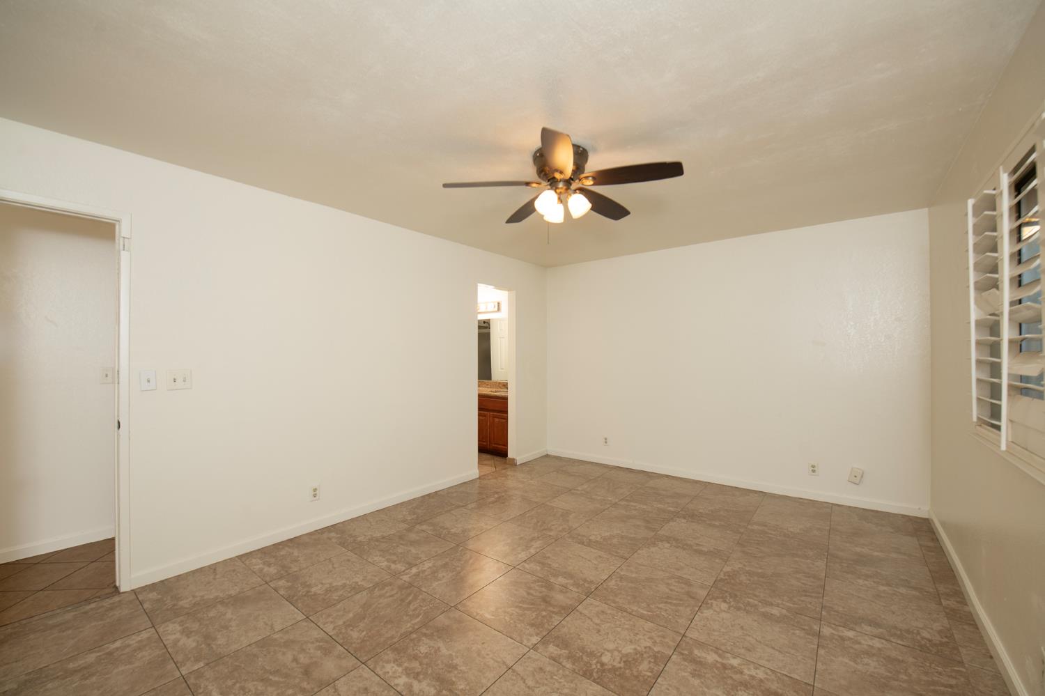 225 N Sylmar Ave, Fresno, CA 93727