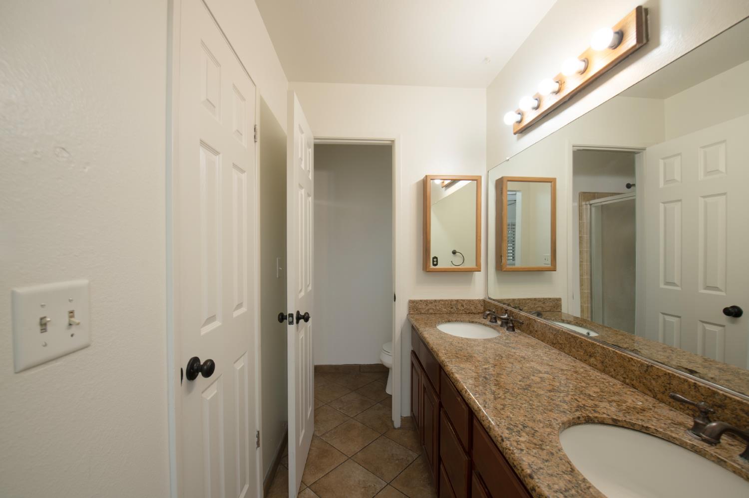 225 N Sylmar Ave, Fresno, CA 93727