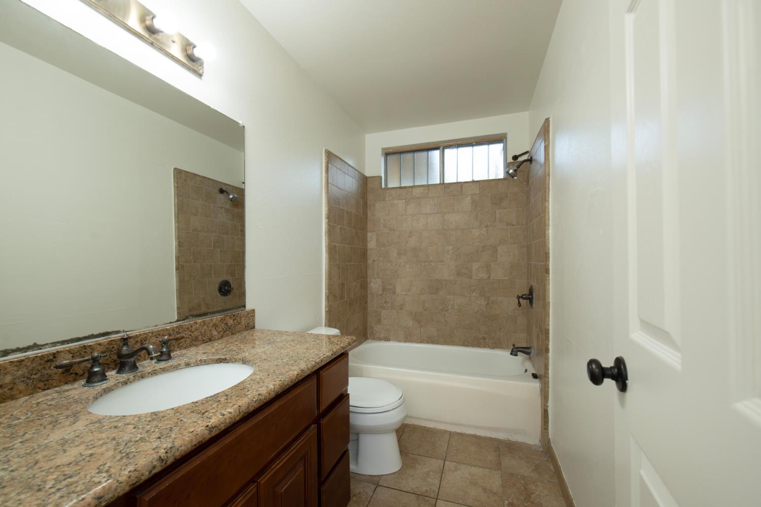 225 N Sylmar Ave, Fresno, CA 93727