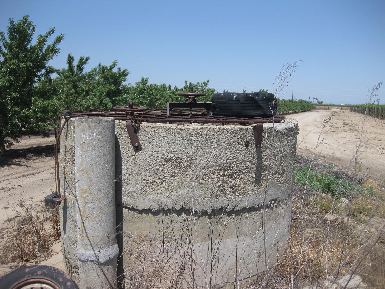 2738 E Rose Ave, Fresno, CA 93725