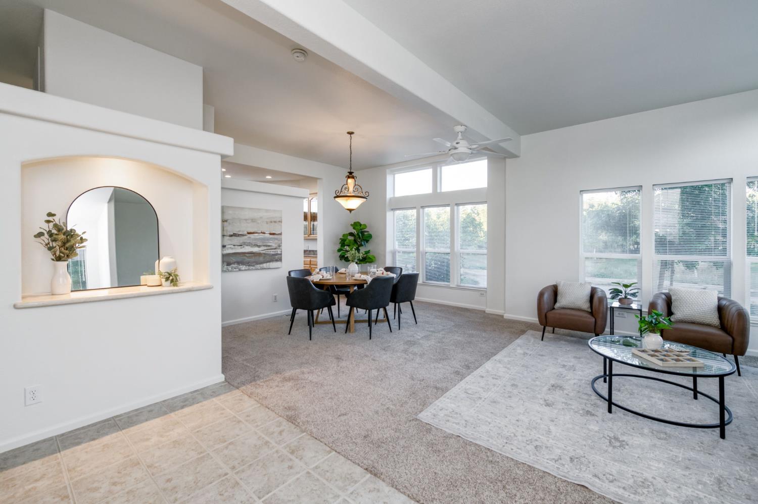 8646 Cairo Ave, Laton, CA 93242