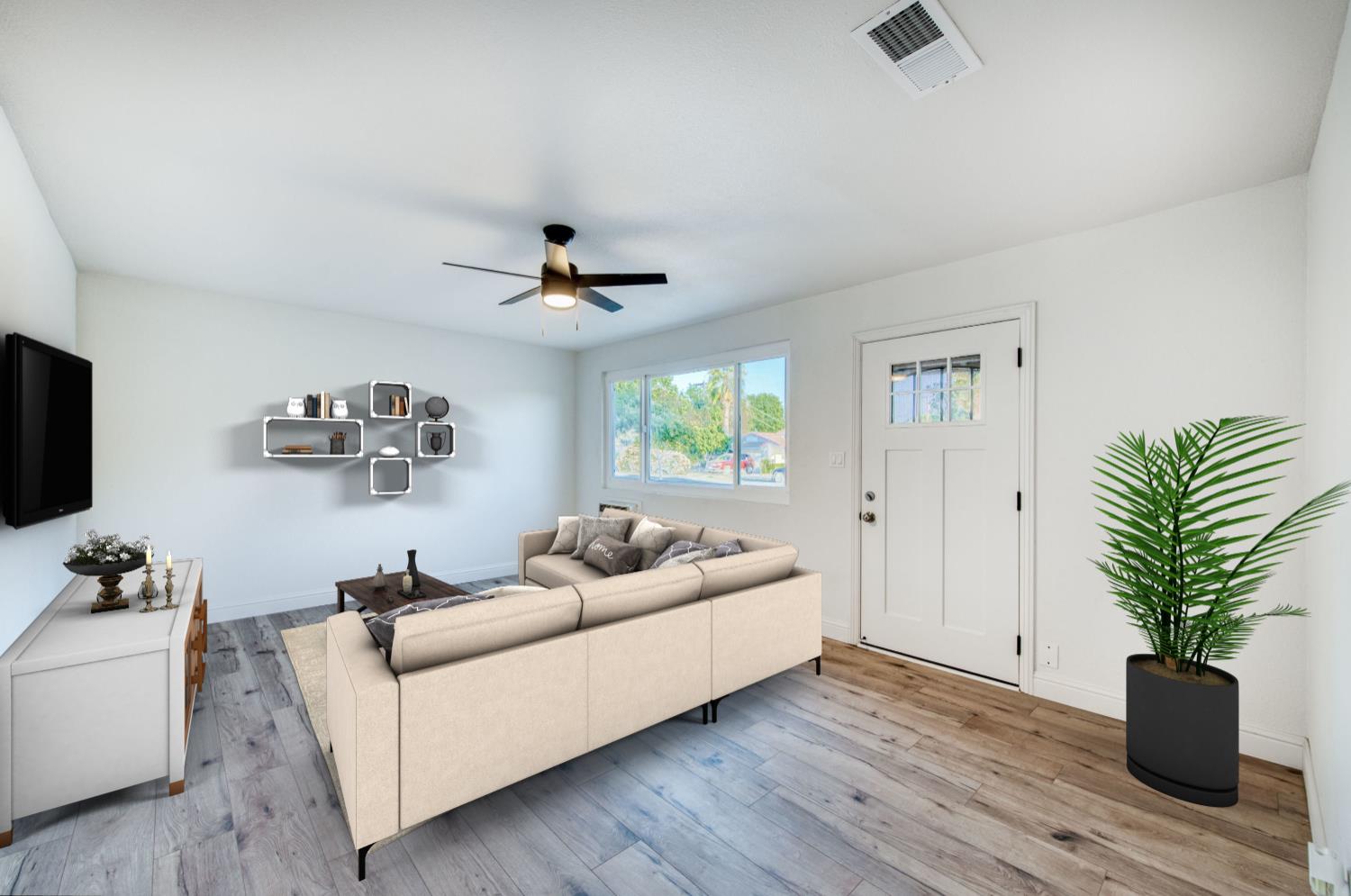 2817 E Indianapolis Ave, Fresno, CA 93726