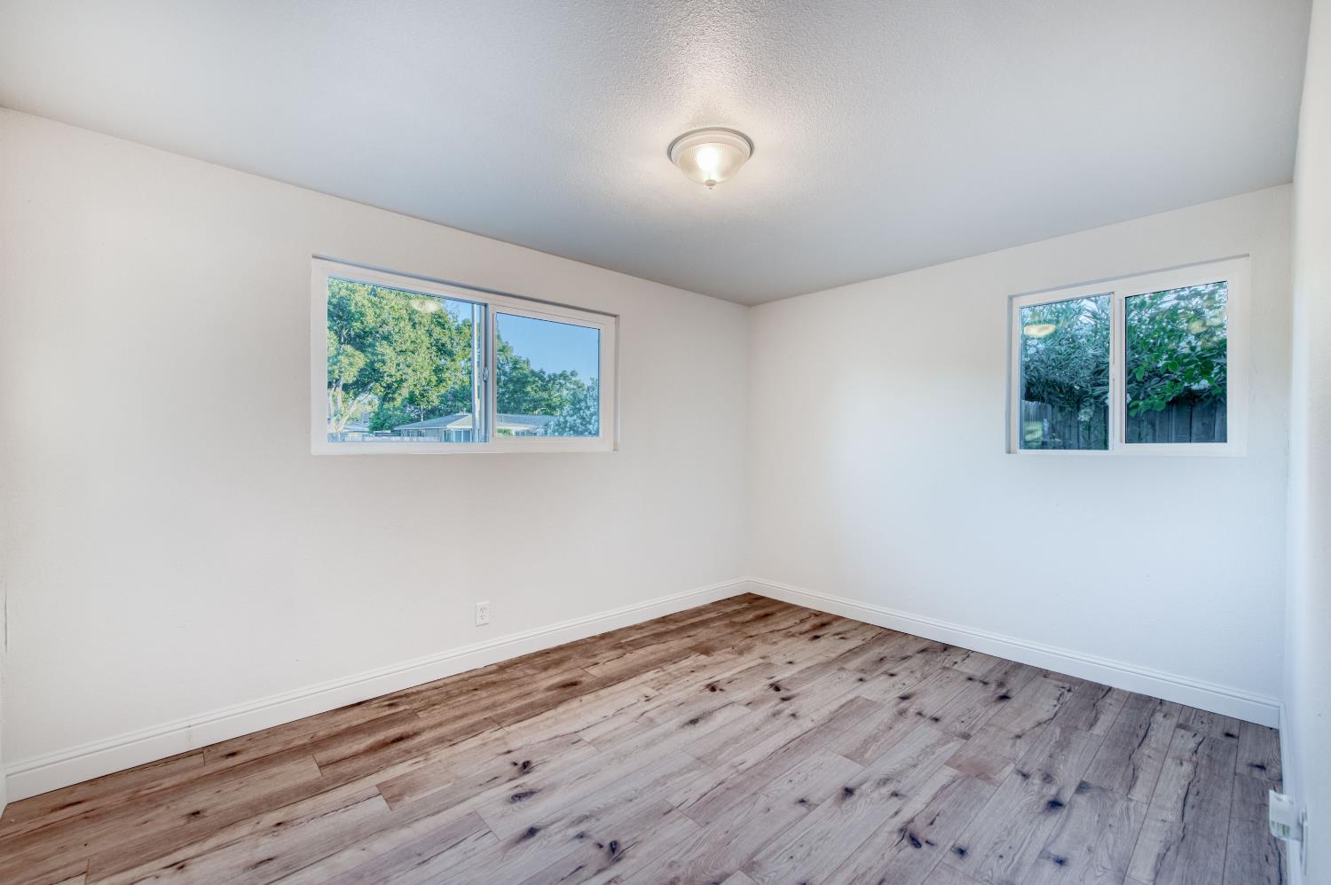 2817 E Indianapolis Ave, Fresno, CA 93726