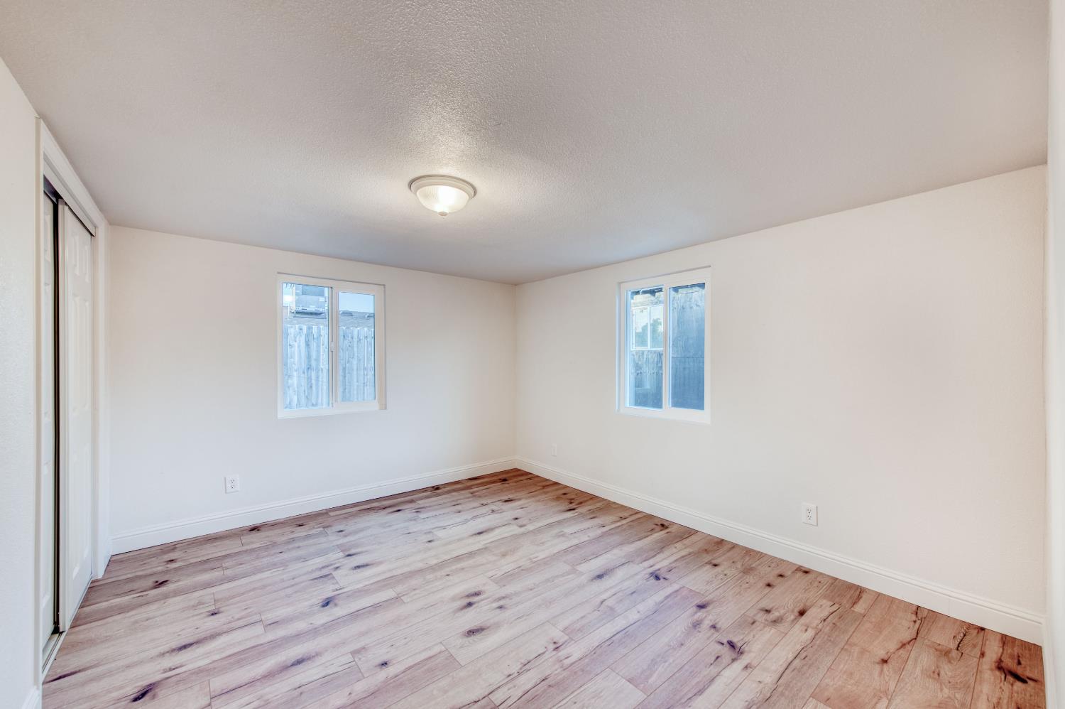 2817 E Indianapolis Ave, Fresno, CA 93726