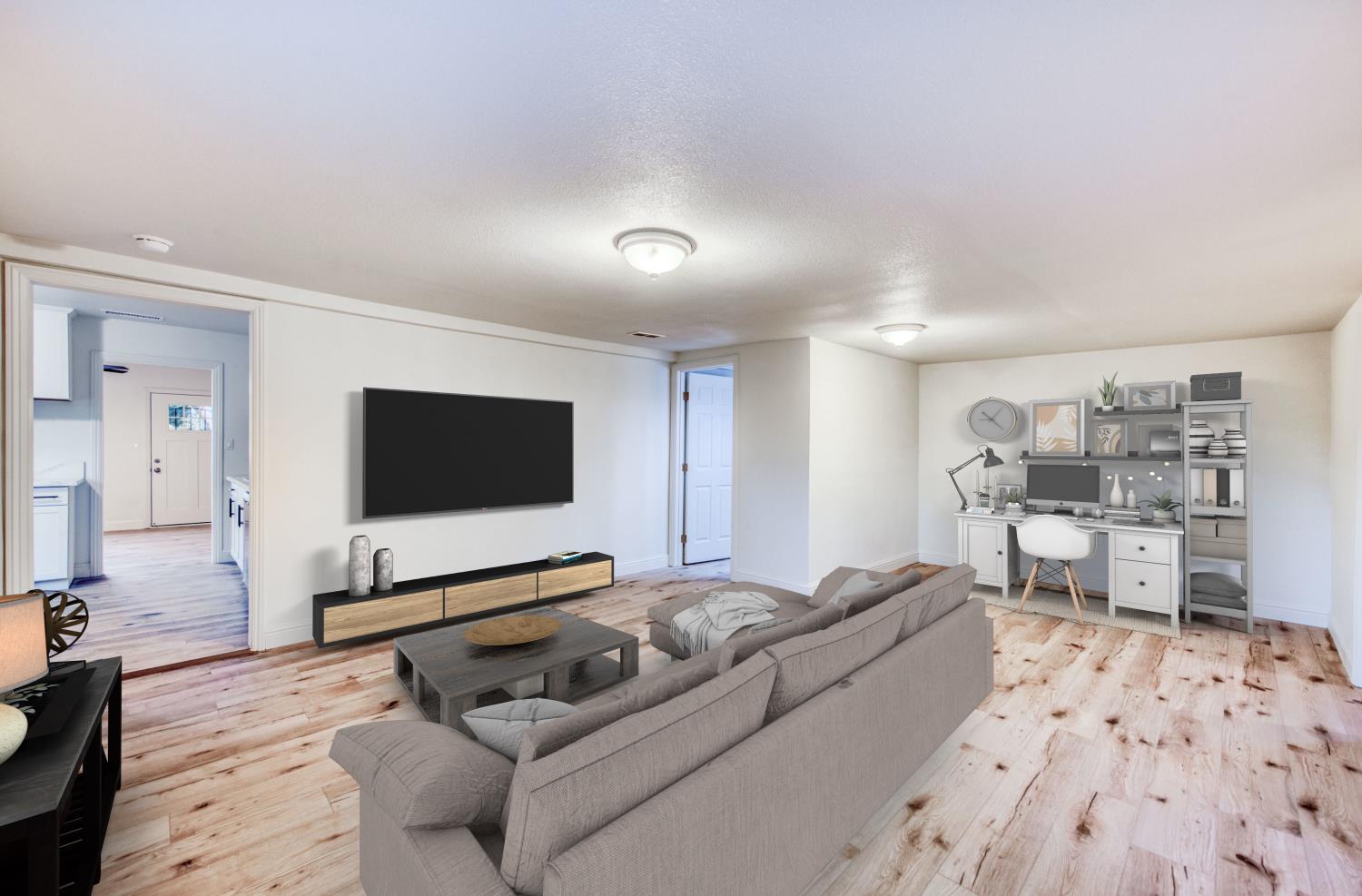 2817 E Indianapolis Ave, Fresno, CA 93726