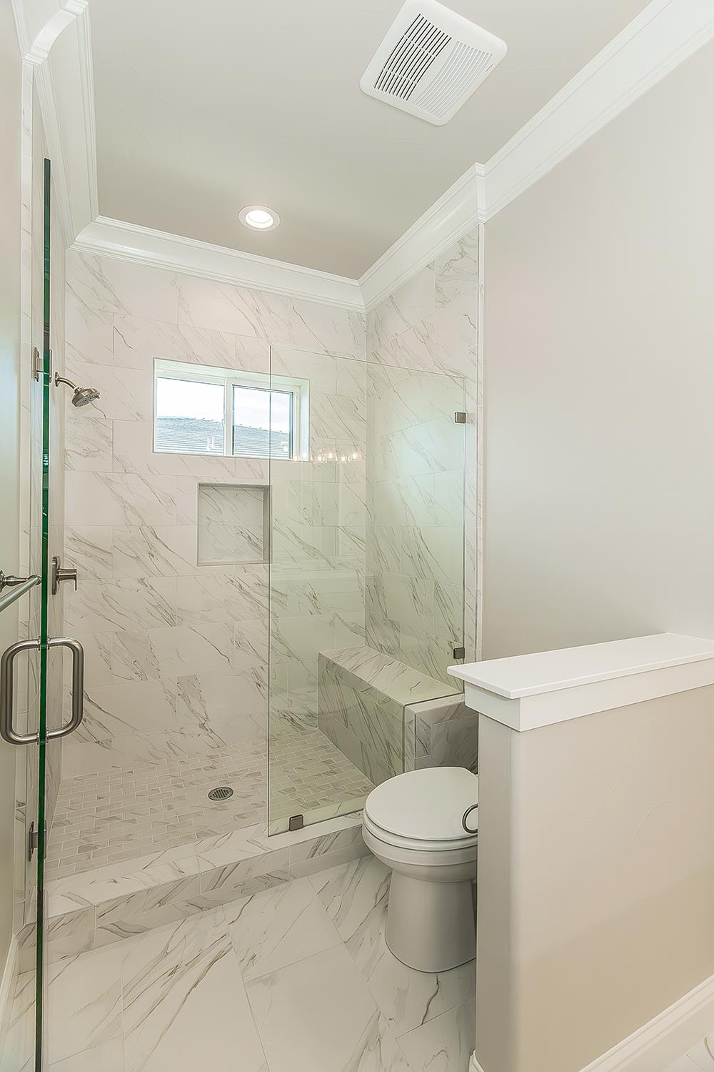 2315 E Courtside Dr, Fresno, CA 93730