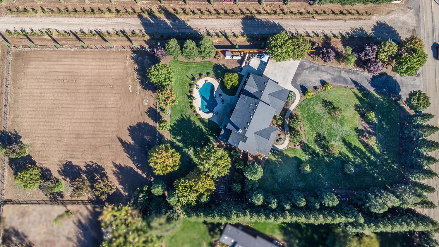 11722 E Ashlan Ave, Sanger, CA 93657