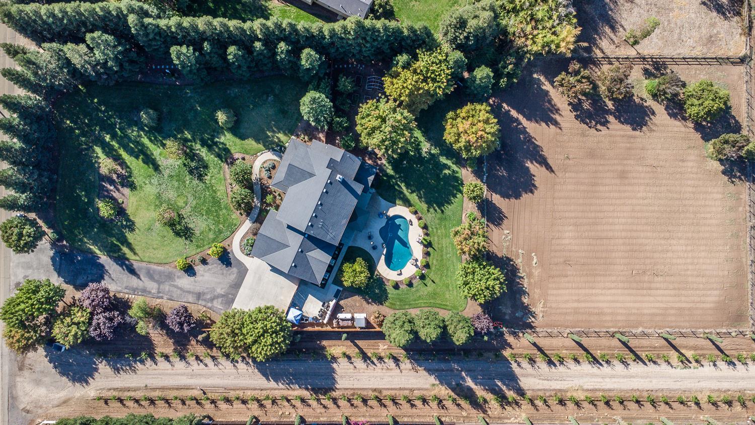 11722 E Ashlan Ave, Sanger, CA 93657