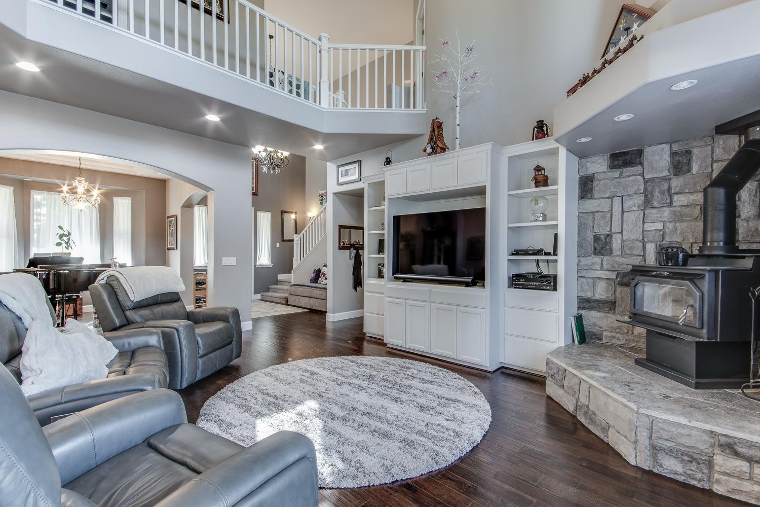 11722 E Ashlan Ave, Sanger, CA 93657